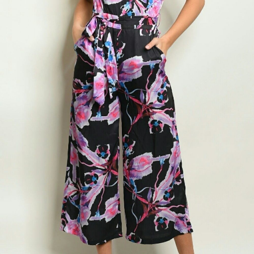 Black & Pink lined crop Jumpsuit - Picture 3 of 4